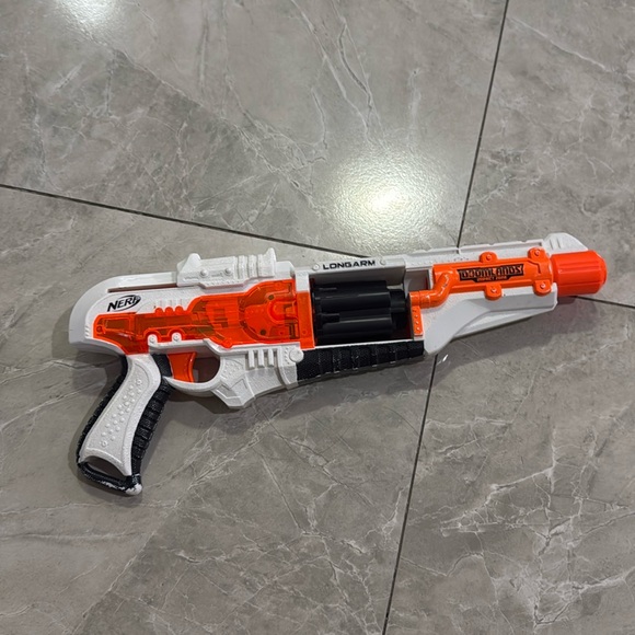 Nerf Doomlands Impact Zone Longarm Blaster Gun Drum Rotates with 5 Darts - Picture 2 of 2